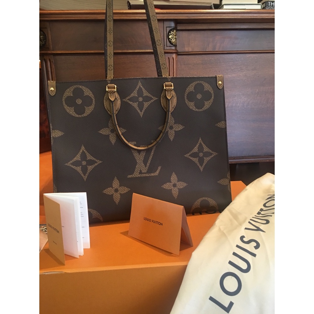 Louis Vuitton Giant Monogram Reverse Onthego